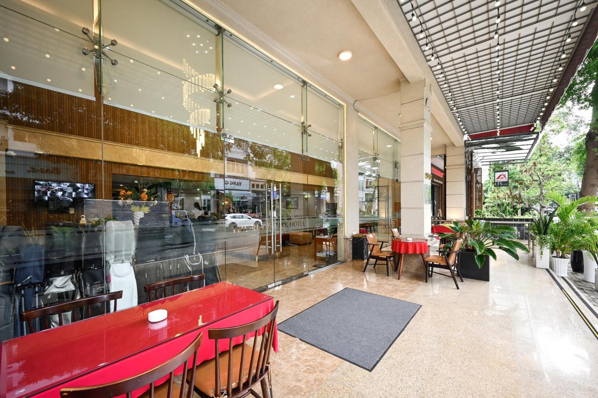 The River Park Hotel 胡志明市 外观 照片