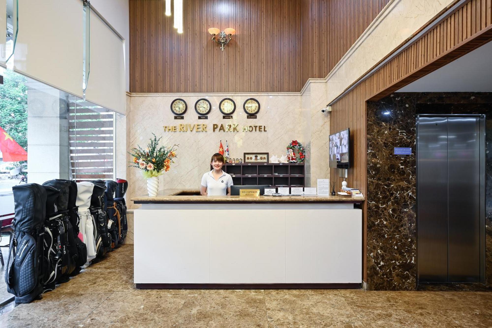 The River Park Hotel 胡志明市 外观 照片
